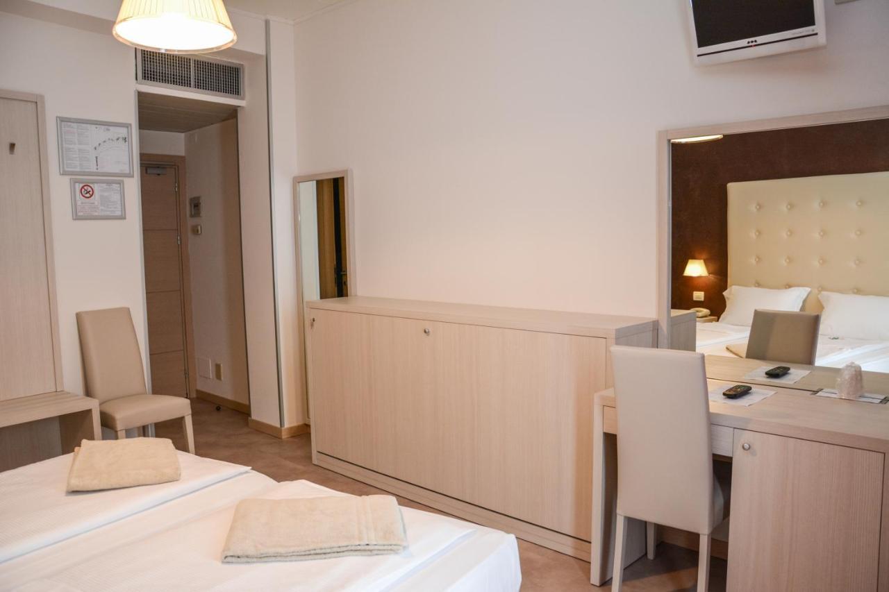Hotel Astor Limone sul Garda Εξωτερικό φωτογραφία